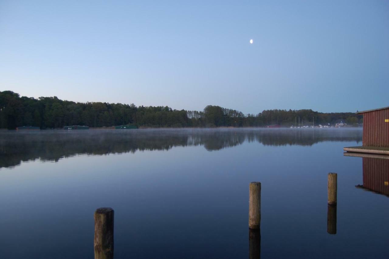 "An Der Wasserstrasse" Malchow  Exteriér fotografie